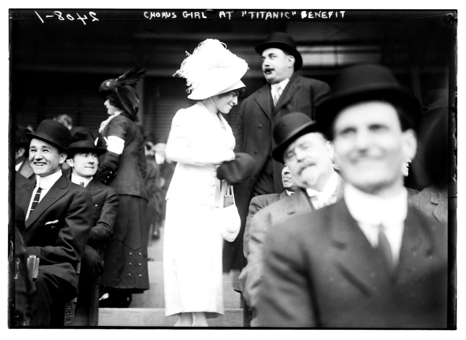 Chorus girl at TITANIC benefit LCCN2014690446