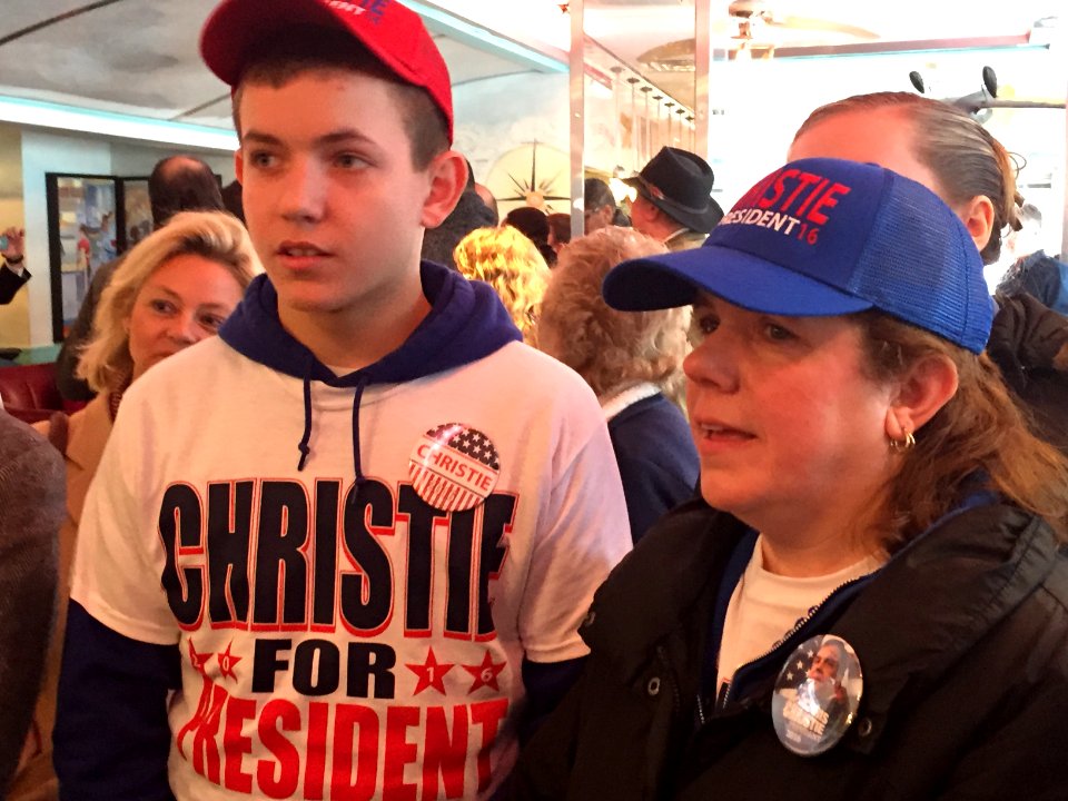 Chris Christie supporters E16210F