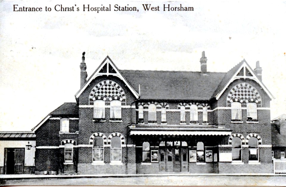 Christ's Hospital station (postcard) 02