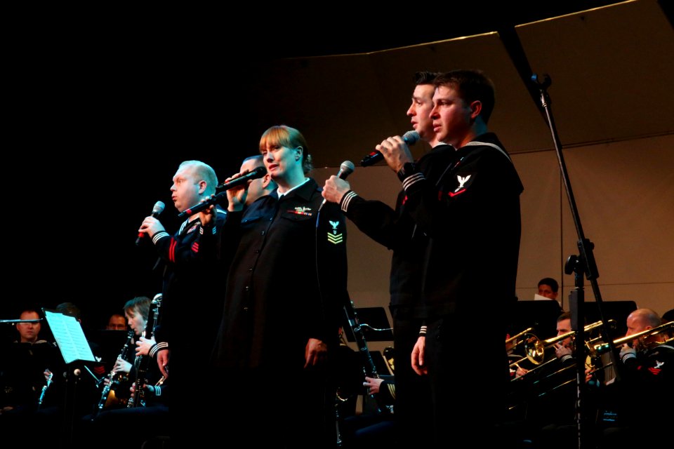 Christmas concert 141214-N-DC740-106