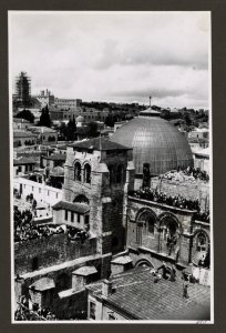 Church of Holy Sepulchre and surroundings. Sepulchre Church. Easter crowds on roof awaiting Holy Fire LCCN2007675865