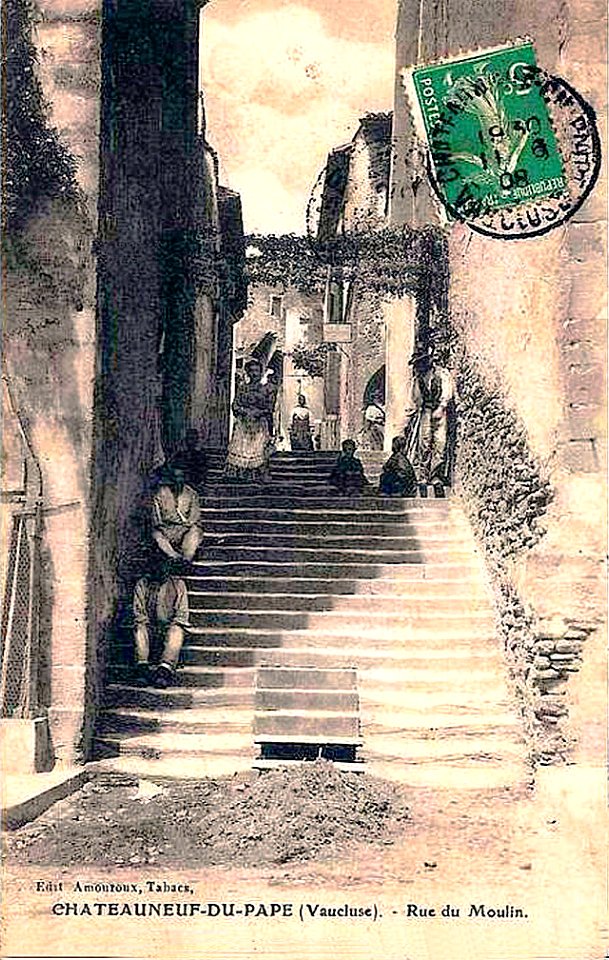 Châteauneuf-du-Pape Rue du Moulin