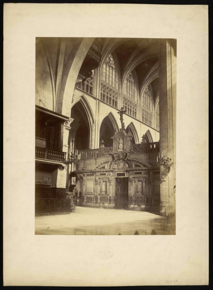 Chœur de la Cathédrale Saint-Étienne. - FRAC31555 26Fi57