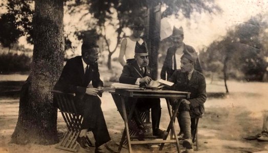 Cifuentes y Dimas Exploradores de España en el Pardo c. 1926