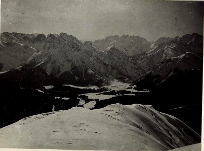 Cima Canale Pass, im Vordergrund eigene vorgeschobene Stellung. (BildID 15579362)