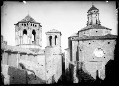 Cimbori i campanar del Monestir de Santa Maria de Poblet