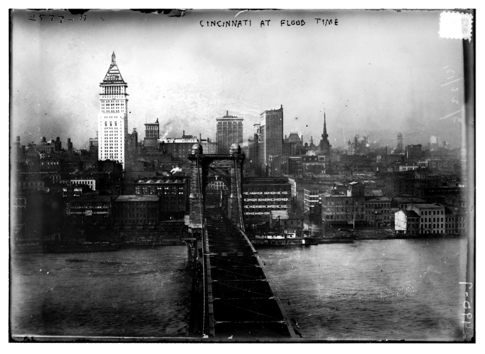 Cincinnati at flood time LCCN2014691624