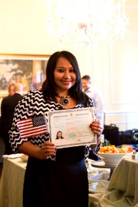Citizenship ceremony NARA 20150917-01-144 (21333794398)