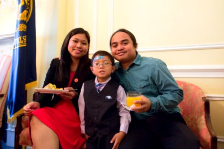 Citizenship ceremony NARA 20150917-01-123 (21530310651)