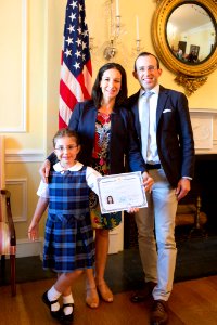 Citizenship ceremony NARA 20150917-01-167 (21530270311)