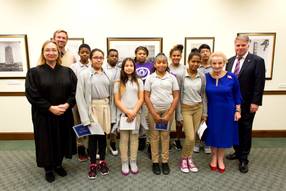 Citizenship ceremony Nara 20160914-01-124 (29801325810)