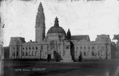 City Hall; Cardiff (4641445) photo