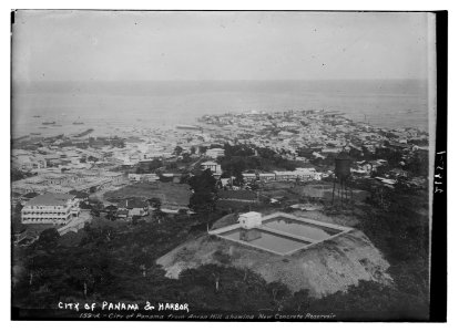 City of Panama and the Harbor LCCN2014689104