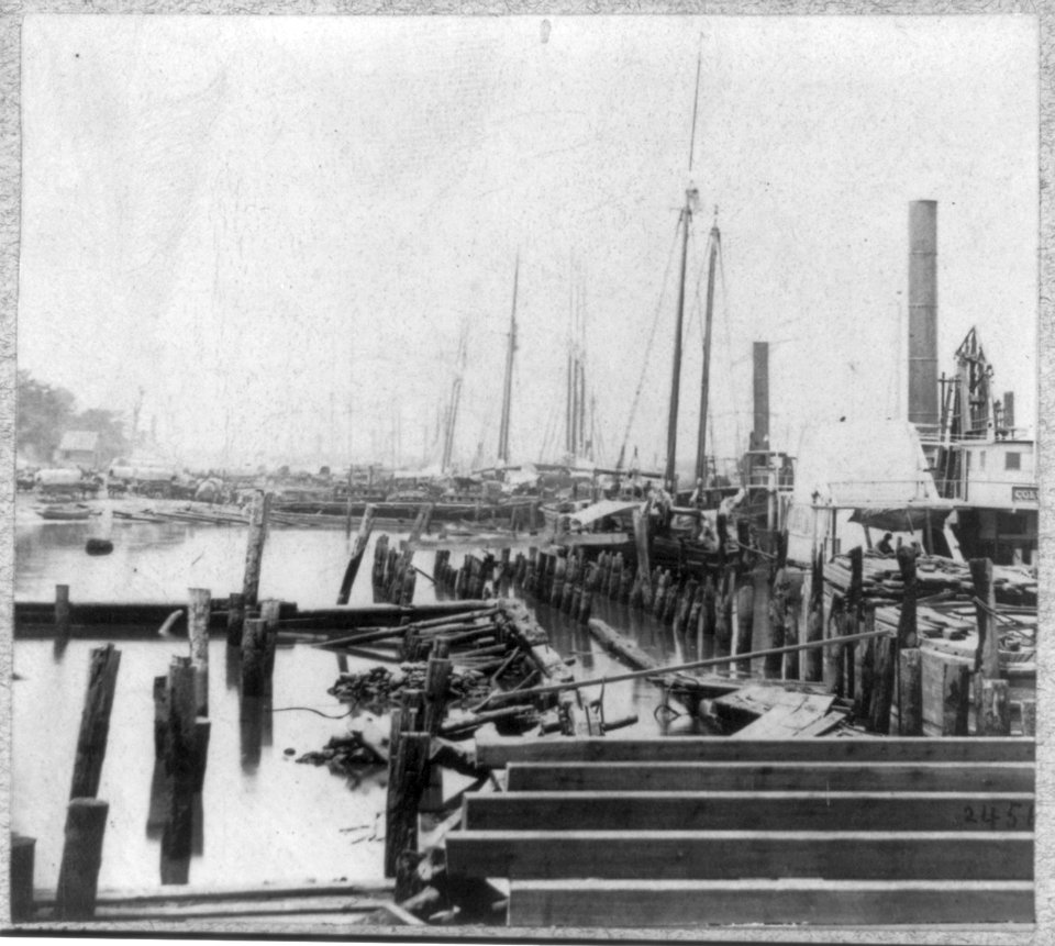 City Point, Va. - waterfront scene LCCN2006686815