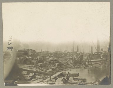 City Point, Va., unloading stores for Army of Potomac LCCN2012649545
