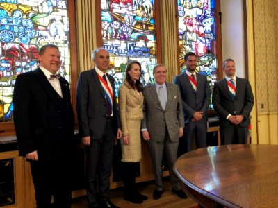 City-hall-arrival-inside-group-photo 31741117948 o