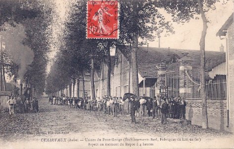 Clairvaux (Aube) - Usines du Pont Rouge (Etablissements Berl, Fabriques de Lits en fer) Aspect au moment au Repos a 4 heures