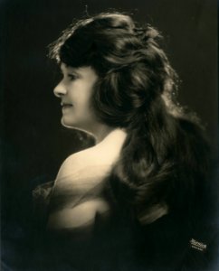 Clara Morton, vaudeville actress (SAYRE 7196)