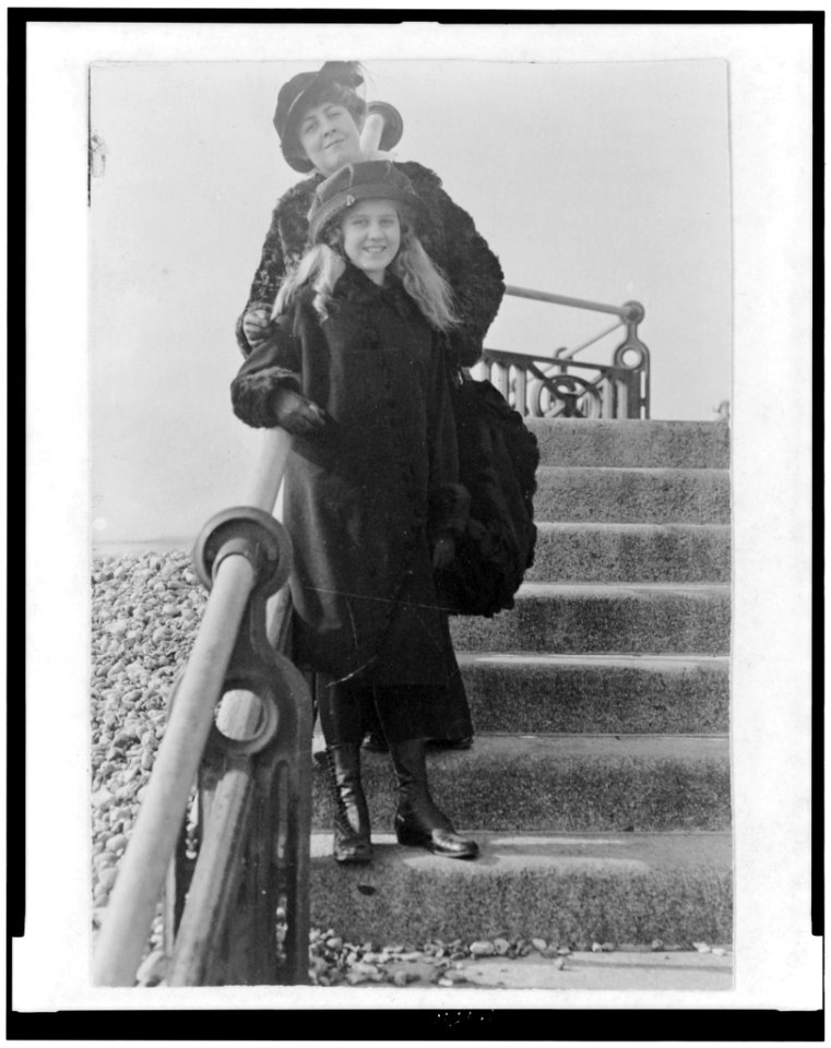 Clare Boothe Luce and her mother, standing on steps, outdoors, enroute to Europe LCCN95510327