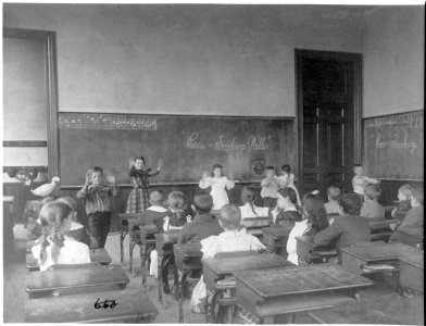 Classroom scene in 1st Division school, Washington, D.C. LCCN2001703671