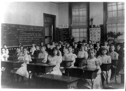 Classroom scenes in Washington, D.C. public schools- general classroom scene, 1st Division LCCN2001703664
