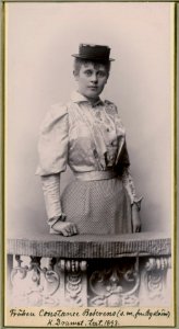 Constance Behrens, porträtt - SMV - H2 047