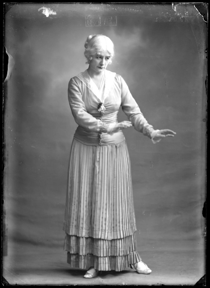 Constance Gibson, rollporträtt - SMV - GG003