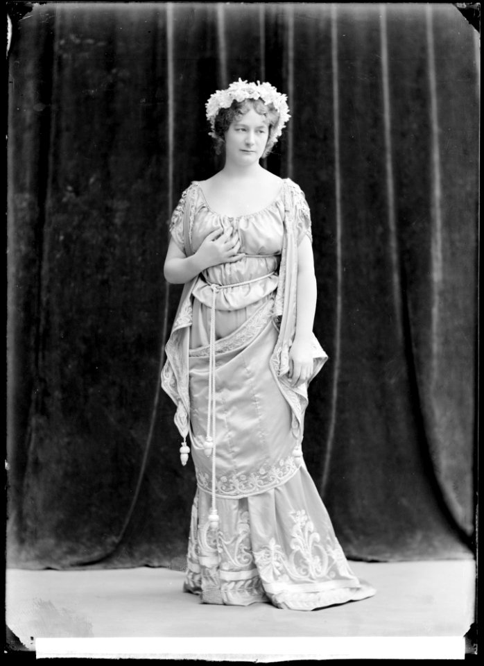 Constance Gibson, rollporträtt - SMV - GG001