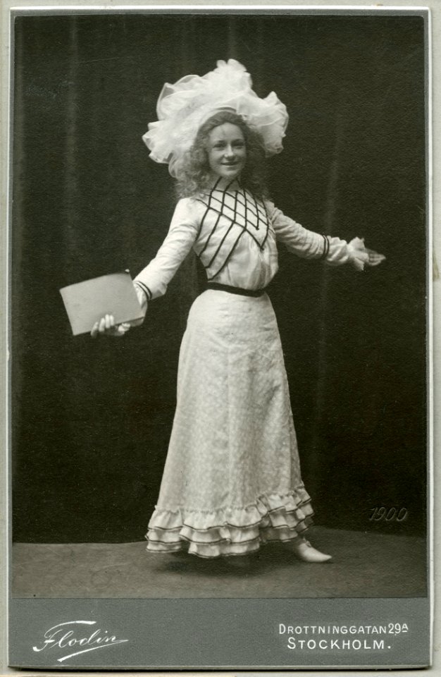 Constance Sjöberg, rollporträtt - SMV - H7 189