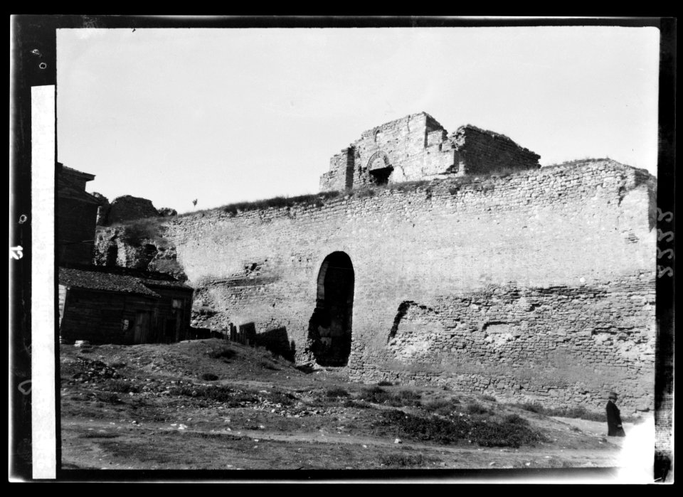 Constantinople. Ancient ramparts, Constantinople LOC matpc.15141