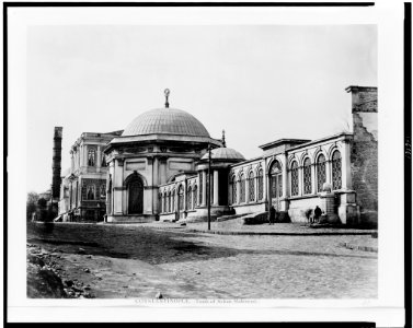 Constantinople. Tomb of Sultan Mahmoud LCCN92513539