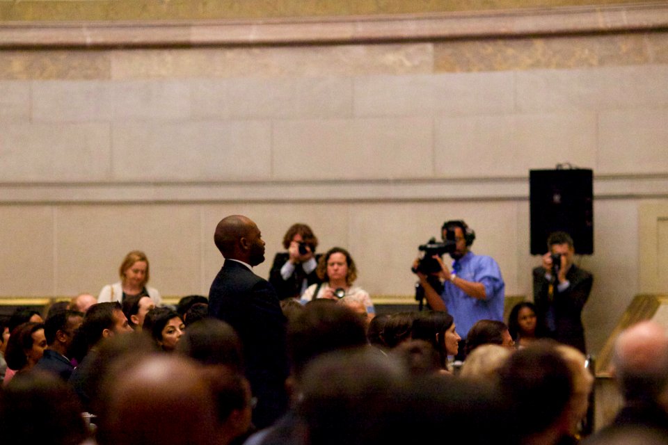 Constitution Day Naturalization Ceremony (15280896432)