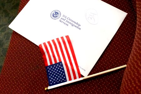 Constitution Day Naturalization Ceremony (15258271056)