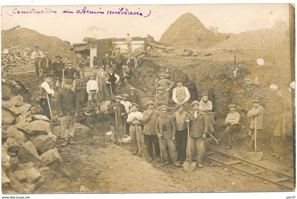 Construction du chemin militaire