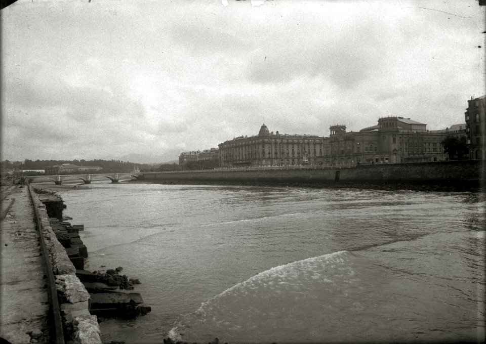 Construcción del Casino Gran Kursaal (6 de 8) - Fondo Car-Kutxa Fototeka