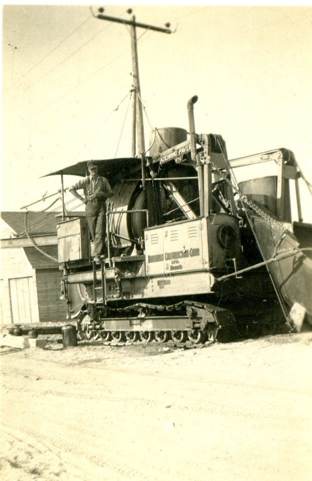 Construction in Ontario 1940's 024