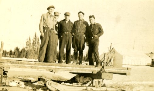 Construction in Ontario 1940's 09 photo