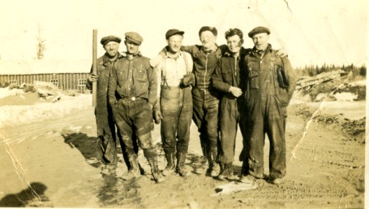 Construction in Ontario 1940's 023