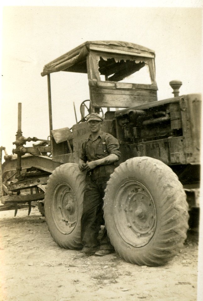 Construction in Ontario 1940's 04
