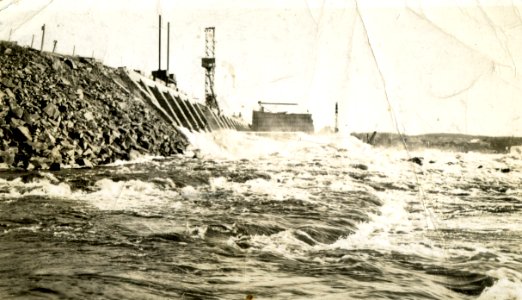 Construction in Ontario 1940's 012