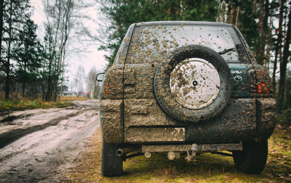 4 x 4 auto off roader