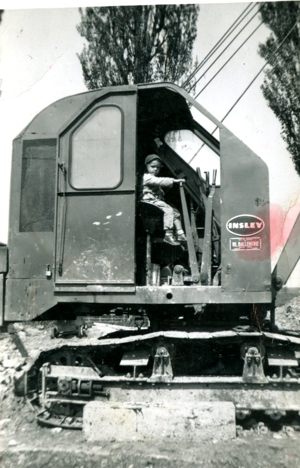 Construction in Ontario 1940's 06
