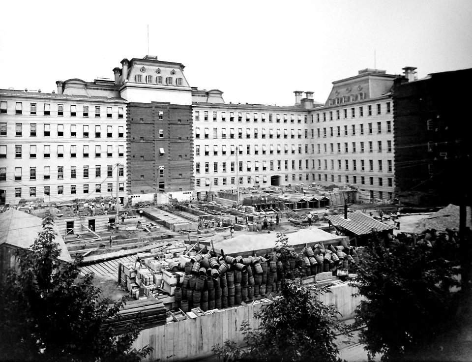 Construction of the State, War, and Navy Department Building (26834522234)
