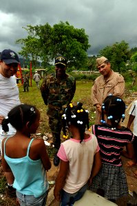 Continuing Promise 2008 mission commander tours medical, engineering sites in the Dominican Republic DVIDS120499