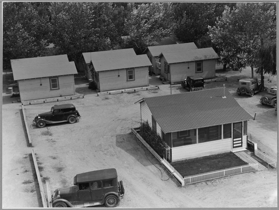 Contra Costa County, California. Housing provided for year-round employees, in labor camp, large-sca . . . - NARA - 521718