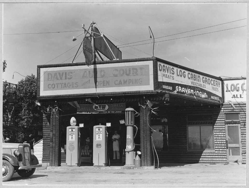 Contra Costa County, California. Part of the Davis Auto Camp. The gas station, grocery store, Log C . . . - NARA - 521801