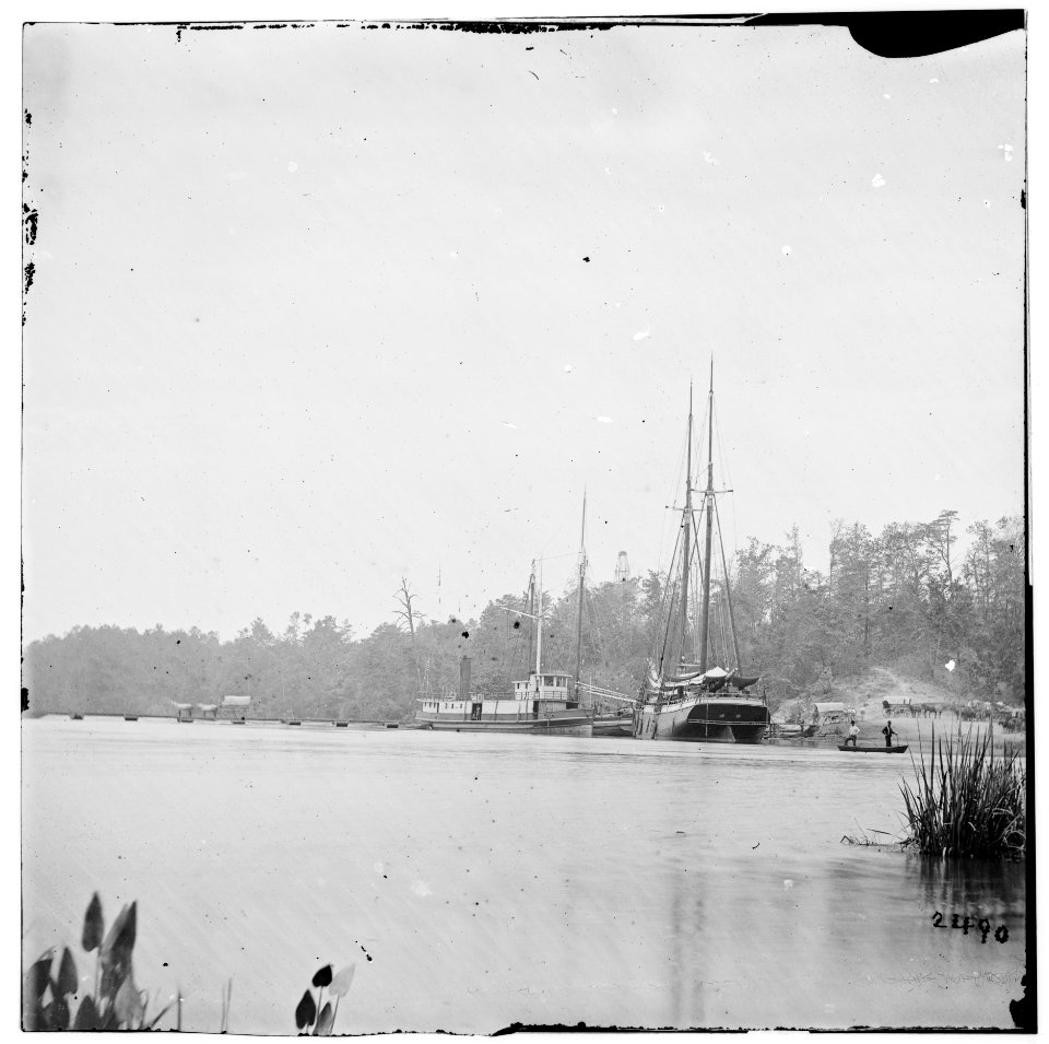 Conway Landing, Virginia. Boats and pontoon bridge on York River LOC cwpb.01809