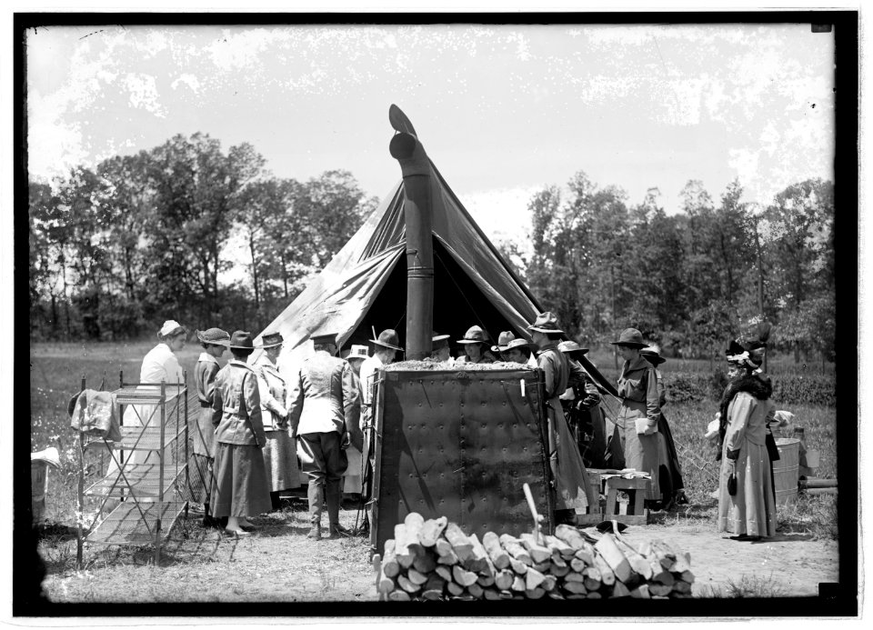 Cook tent, Women's Defense League camp, (Washington, D.C.), 1916 LCCN2016851127
