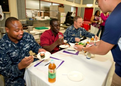 Cooking contest 140418-N-OX321-255