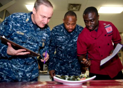 Cooking contest 140418-N-OX321-230